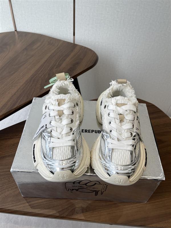 20251128103854831 370